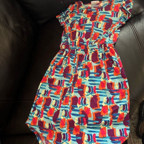 Size 10 little girl LuLaRoe Dress perfect condition - Picture 3 of 4